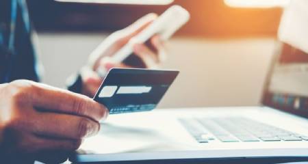 Krediitkaartide ja pangakaartide erinevus veebipõhiste spordiennustuste osas